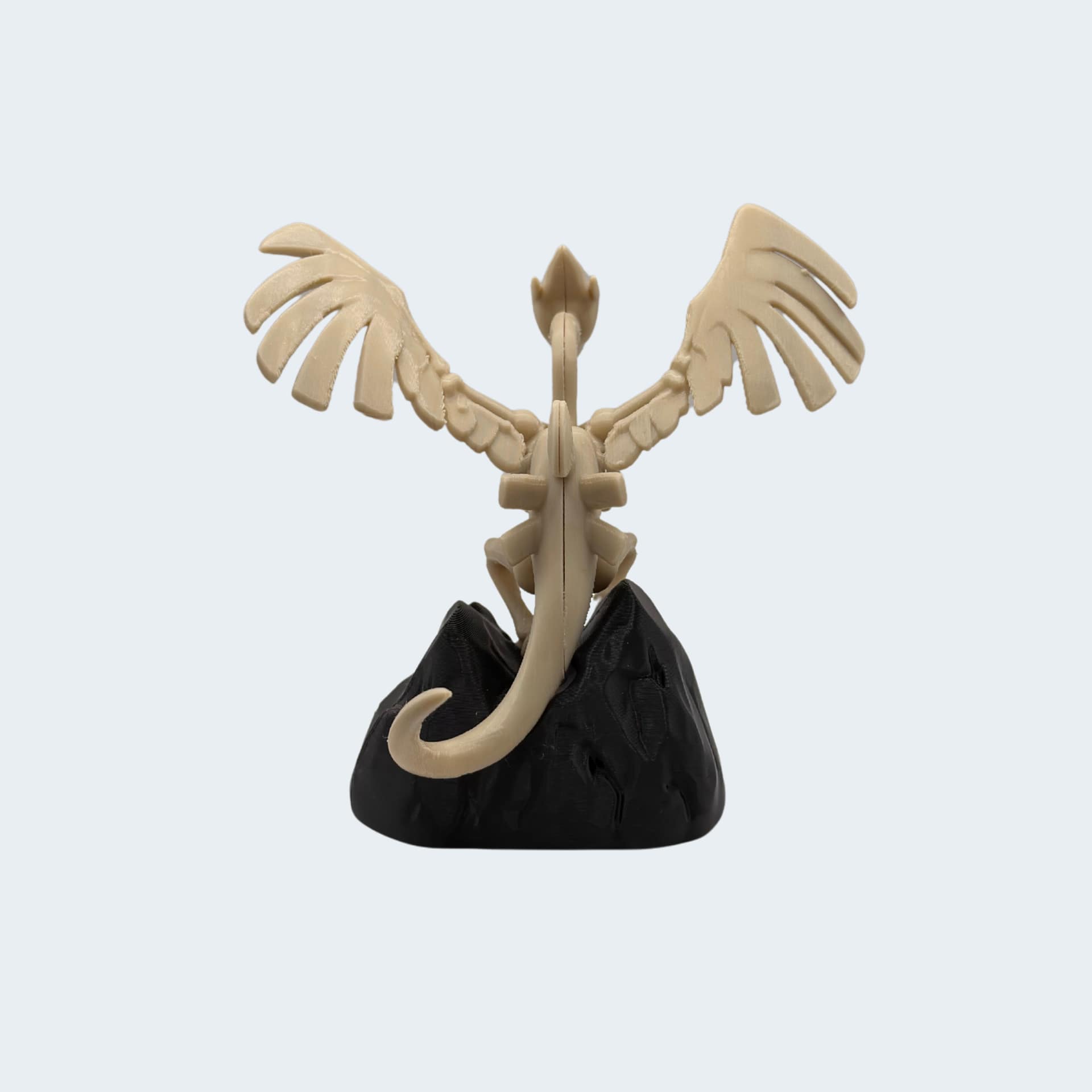 نمای پشت اکشن فیگور